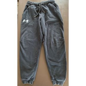 Black Underarmour joggers